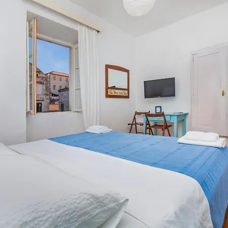 Arty In The Heart Of By Irundo Apartment Dubrovnik